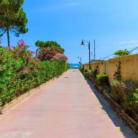 וילה Villino Alla Spiaggia קאפוליברי